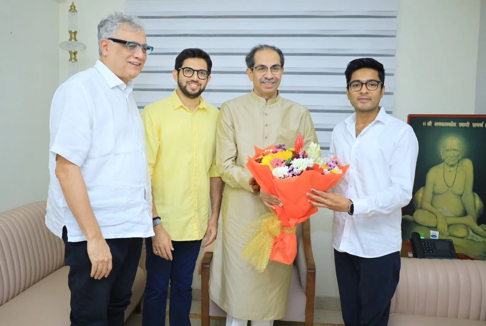 TMC Leader Abhishek Banerjee Holds Talks with Akhilesh Yadav in Delhi  and  Uddhav Thackrey in Mumbai