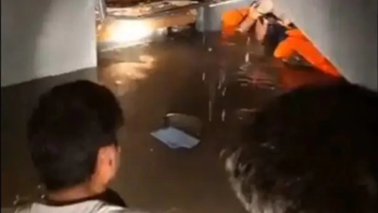 Delhi Police Arrest Seven in Coaching Institute Flooding Case; BJP and AAP Clash over Accountability
