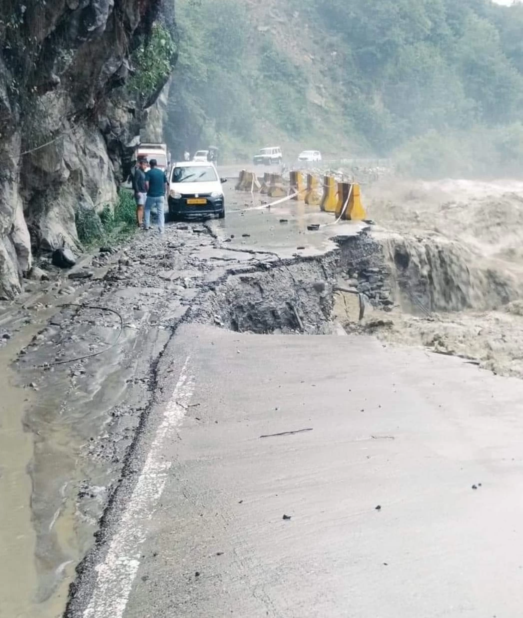 Himachal Pradesh Cloudbursts: 3 Dead and 40 Missing, Rescue Efforts Underway