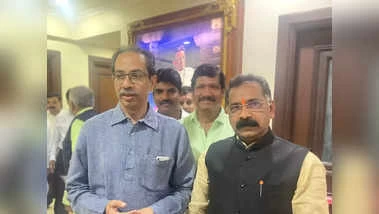 Major Blow to Shiv Sena (UBT) as Former MLA Rajan Salvi Likely to Exit Party