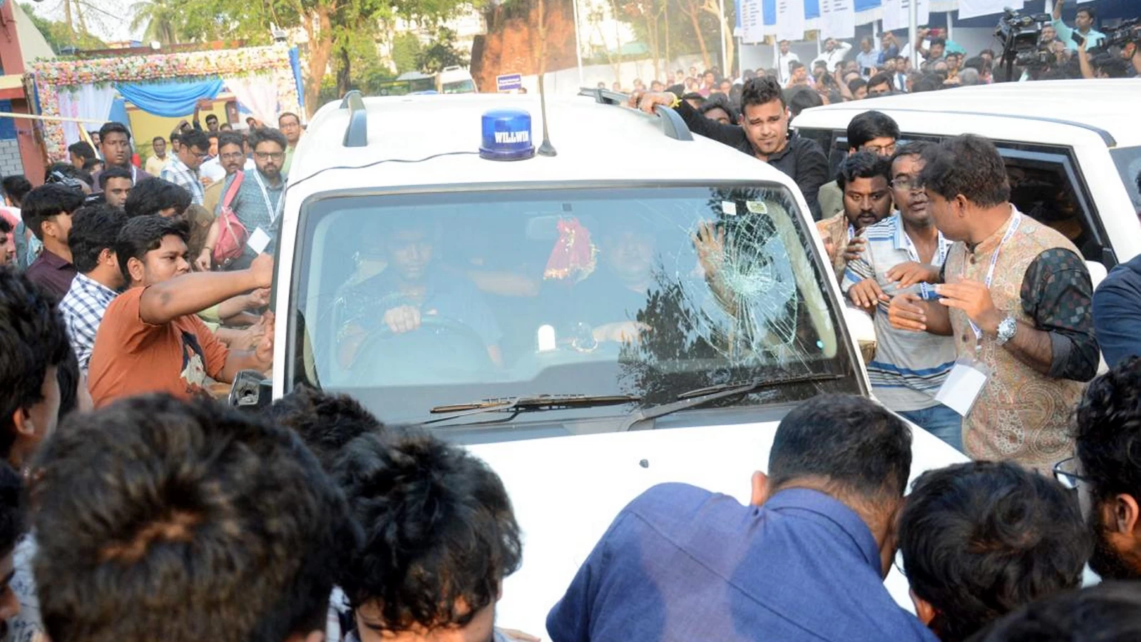 “Till 4pm…”: Jadavpur University Students Set Deadline for VC to Address Unrest Following Minister’s Vehicle Fiasco, VC Rushed to Hospital Amid Protests