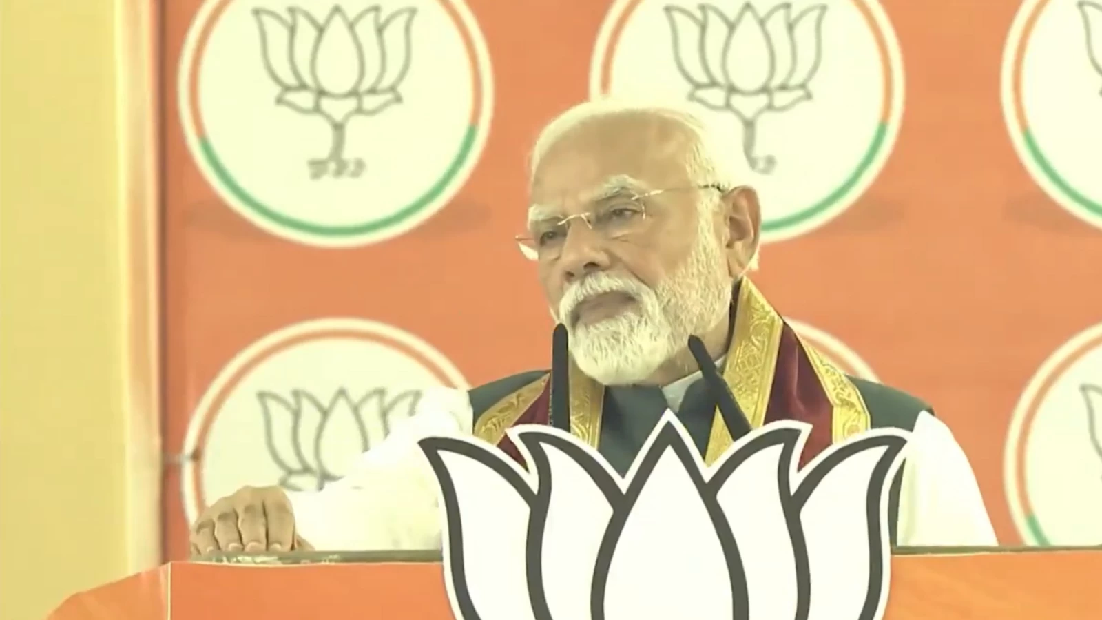 "Homes Set on Fire, Police Silent…”: PM Modi Blames TMC for Malda and Murshidabad Unrest