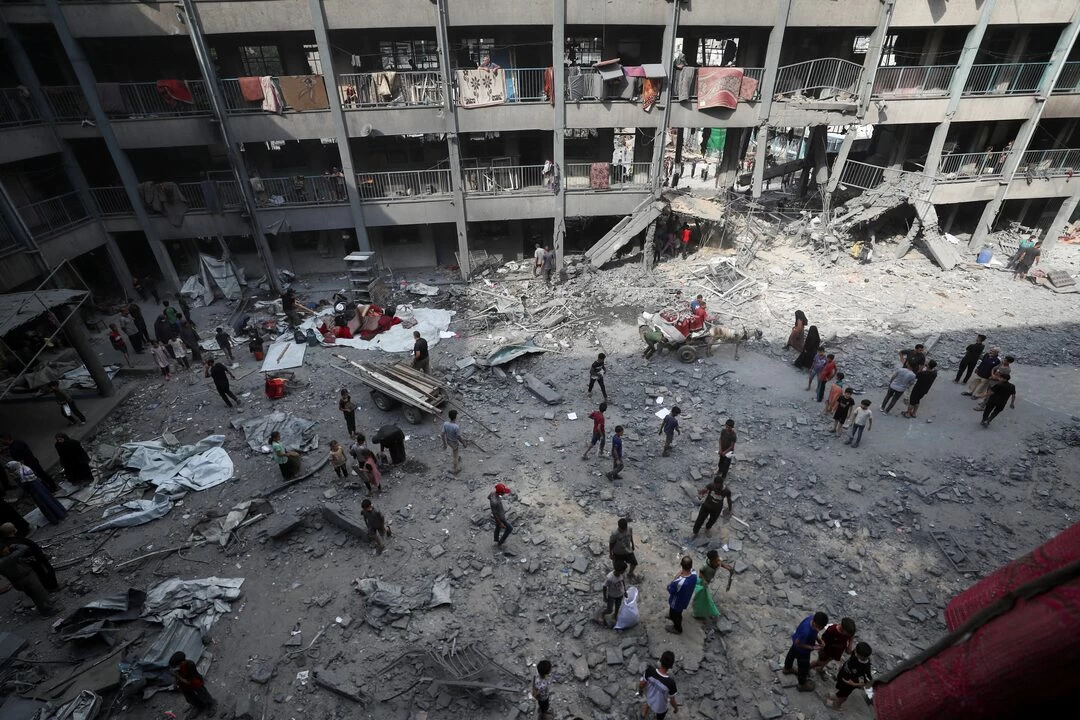 6 Killed as Israel Bombs Gaza Hours After Trump-Led Peace Push