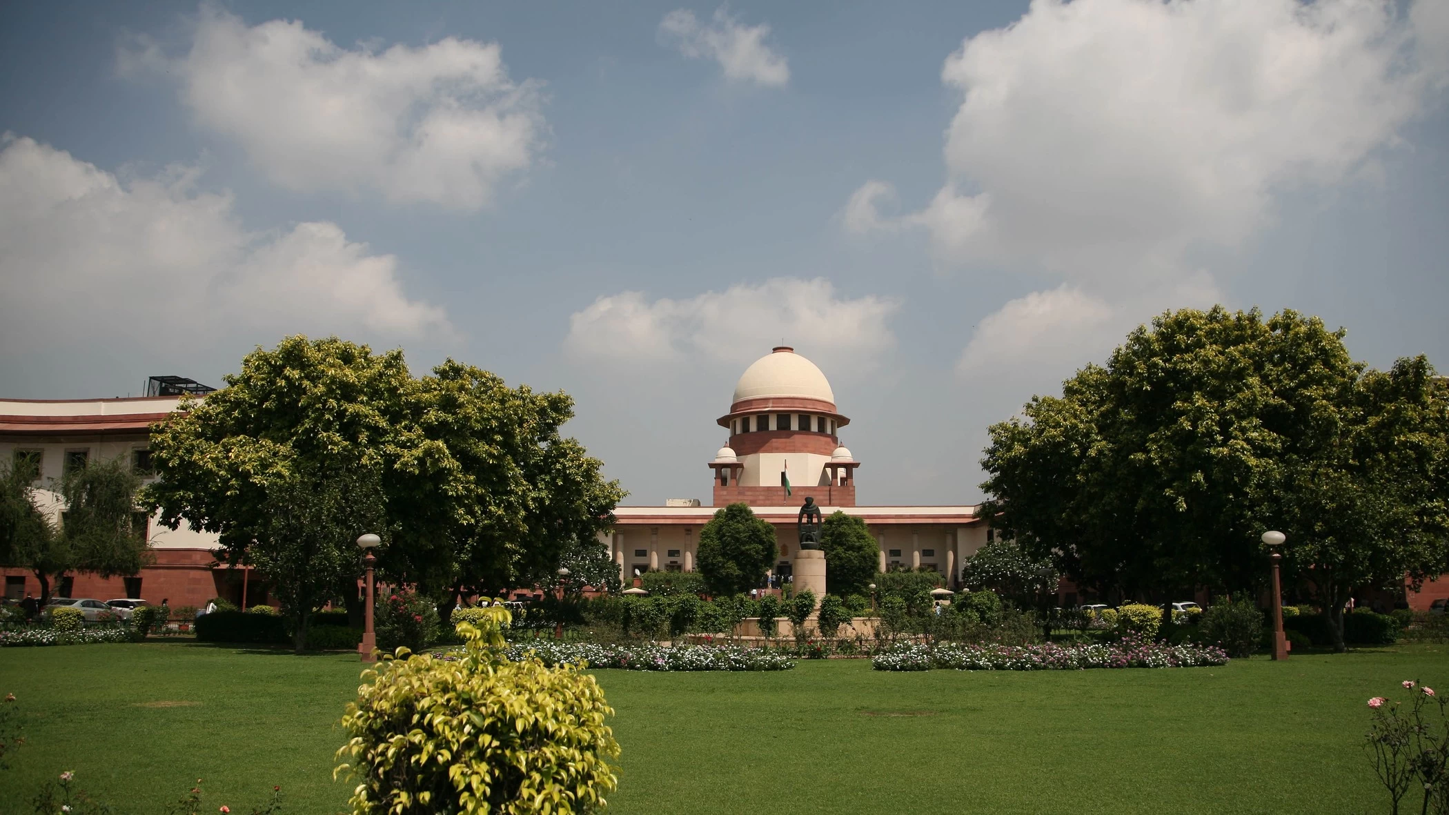 Supreme Court Says Governors, President Cannot Be Bound by Judicial Timelines on State Bills