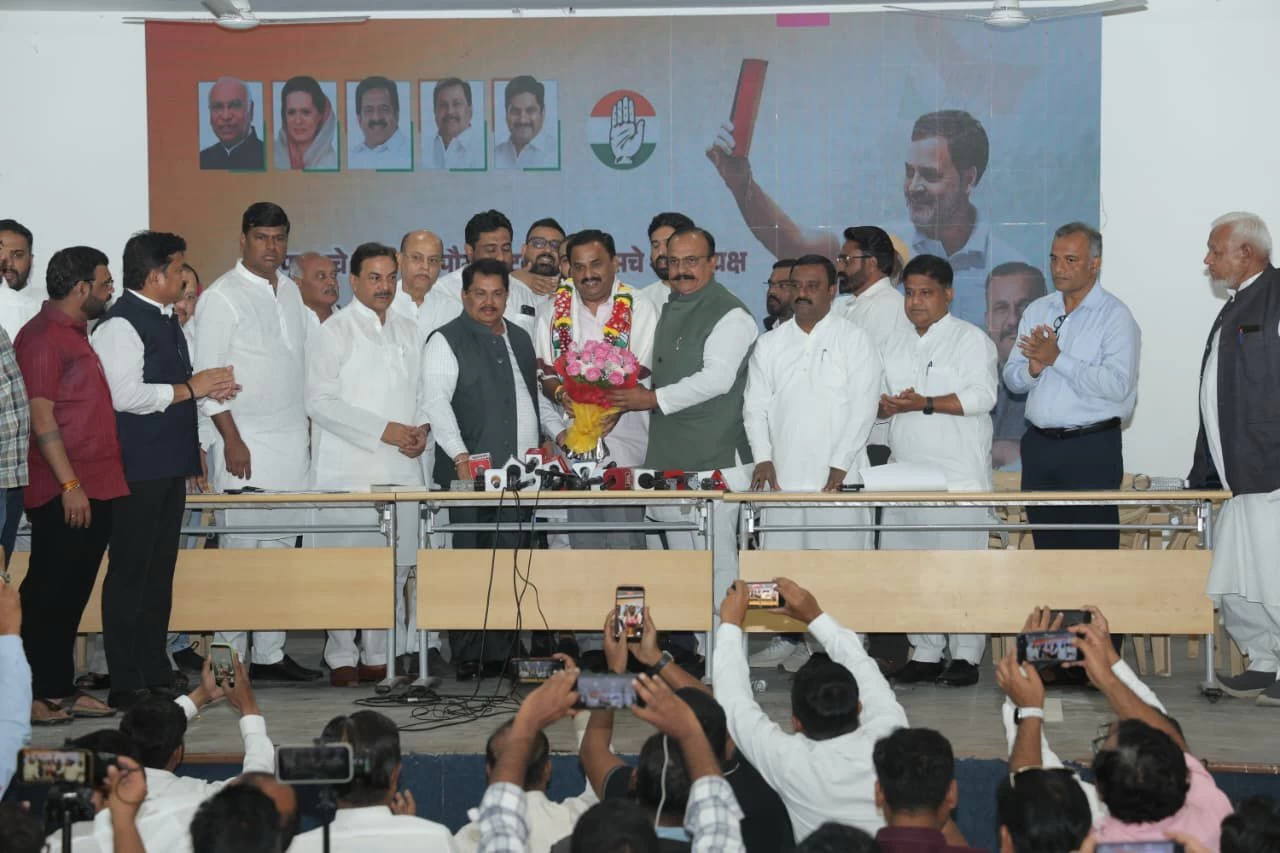 Former Pune Mayor Prashant Jagtap Joins Congress Amid Alliance Row Ahead of Civic Polls