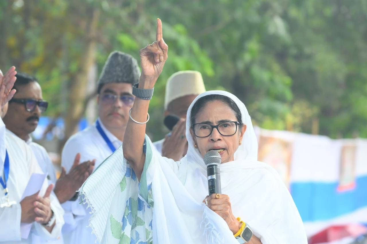 ‘Modi Biggest Infiltrator, Won’t Let Them Snatch Rights': Mamata Banerjee’s Ups her Ante against BJP at Eid Celebration