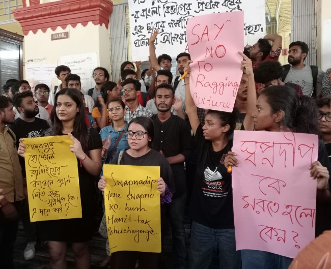 Exclusive: “I want justice for my son”: Father of Jadavpur University student to Mamata Banerjee; CM assures “speedy investigation & justice”. Police add Sec 302