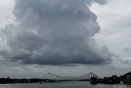 Thunderstorm Activity Set to Intensify Across West Bengal, Relief from Heat Likely