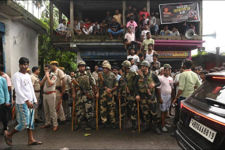 Baruipur Horror: Autopsy Confirms Brutal Gang Rape, Torture, and Live Drowning of 12-Year-Old Girl in West Bengal Pond
